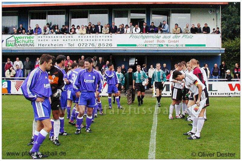 13.07.2000: Die DFB-U18 im Herxheim